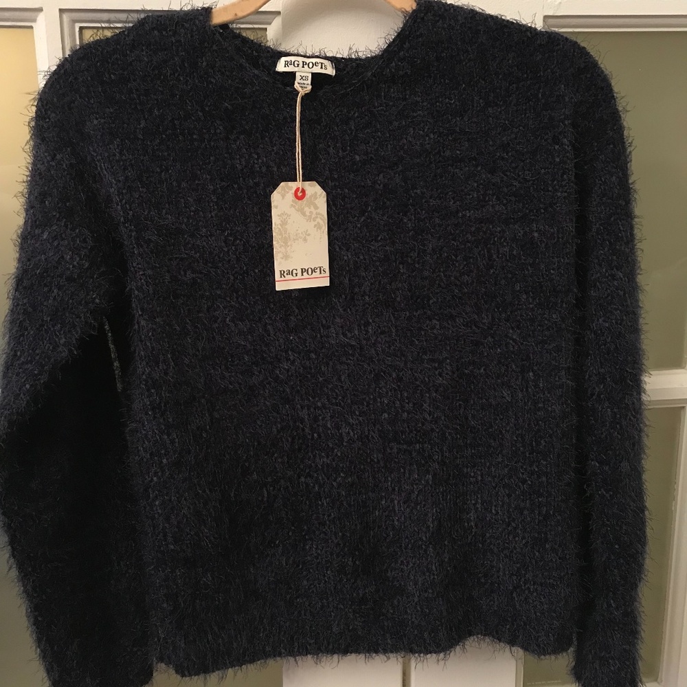 NAVY BLUE SOFT SWEATER